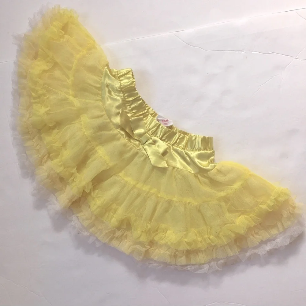 Bundle 2-Pcs Matching Sets Baby Girls Polka Dots White Top Yellow Tutu Skirt